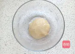 Illustration of making five-nut mooncakes 4