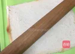 Illustration of how to make toast, ham and egg rolls 2