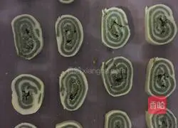 Illustration of making matcha two-color biscuits 8