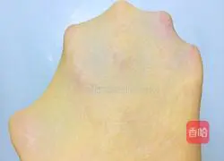 Illustration of how to make corn meal buns 4