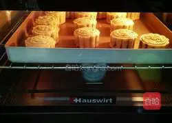 Cantonese bean paste mooncake recipe 11