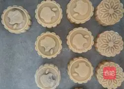 Cantonese Red Bean Paste Mooncake Recipe Illustration 8