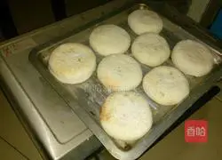 Illustration of how to make mooncakes that look like Shaobing 2