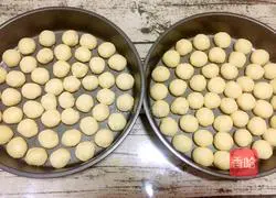 Illustration of how to make money buns 11