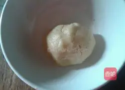 Illustration of how to make thick condensed milk biscuits 2