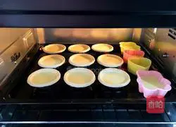 Illustration of how to make original egg tarts 12