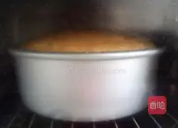 Illustration of how to make eight-inch chiffon cake 11