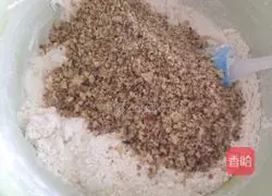 Illustration of how to make walnut cake 7