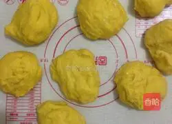 Pumpkin Cheese Bun Recipe Illustration 5