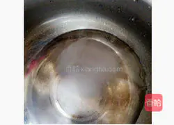 Illustration of how to make Portuguese egg tarts 1