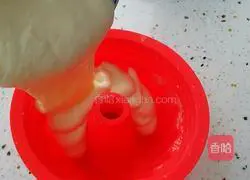 Illustration of how to make chiffon cake 9