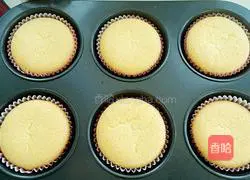 Illustration of how to make handmade cupcakes 13