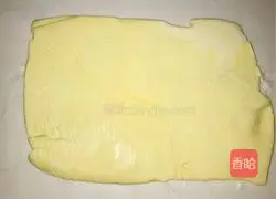Illustration of how to make egg tart crust 5