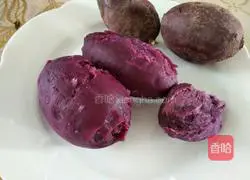 Illustration of how to make fancy purple sweet potato cake 1 