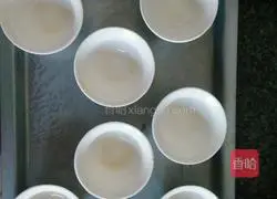 Illustration of how to make small cakes in the oven 6