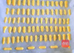 Baby egg yolk Illustration of how to make cookies 7