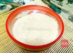 Illustration of how to make egg yolk biscuits 2