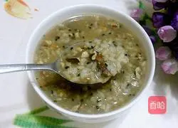 Illustration of how to make black sesame and walnut porridge 8