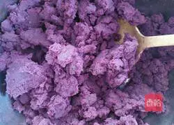 Illustration of how to make purple sweet potato balls 2