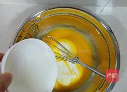 Illustration of how to make cup chiffon cake 4