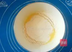 Banana Savarinqi Illustration of how to make wind cake 6