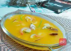 Illustration of how to make pumpkin seafood soup 5