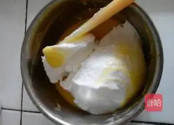 Illustration of how to make eight-inch chiffon cake 8