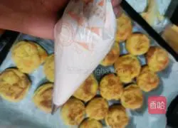 Strawberry flavored cream puffs Illustration of practice 20