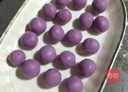 Illustration of how to make purple potato and bean paste dumplings 10