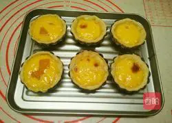 Illustration of how to make egg tarts (skin and liquid) 8