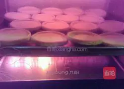 Illustration of how to make whole egg tarts 8