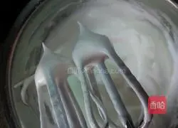 Illustration of how to make chiffon cake 4