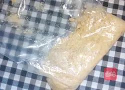 Illustration of how to make a wooden bran cup 1