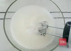 Illustration of how to make eight-inch chiffon cake 4