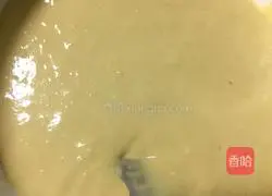 Illustration of how to make egg biscuits with electric baking pan 4