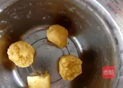 Illustration of how to make small cookies 1