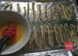 Illustration of how to make sugar-free and oil-free baby teething stick biscuits 5