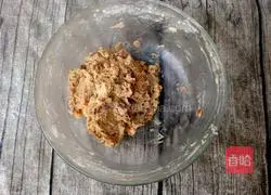 Illustration of how to make raisin oatmeal cookies 13
