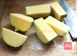 Illustration of how to make pumpkin banana cheese balls 2