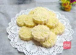 Illustration of how to make egg yolk biscuits 15