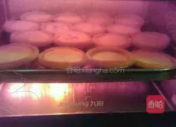 Illustration of how to make whole egg tarts 9
