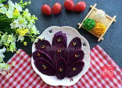 Illustration of how to open purple sweet potato 8