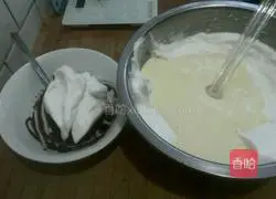 Illustration of how to make hollow latte art chiffon cake 13