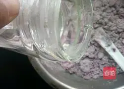 Illustration of how to make purple sweet potato cake 7