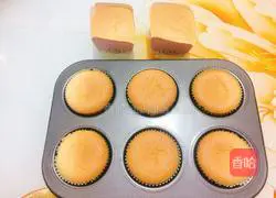 Custard Sauce Cake Recipe Illustration 13