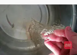 Illustration of how to make matcha mousse 4