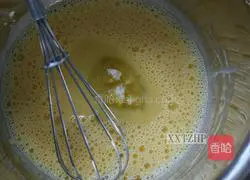 Illustration of how to make grape Portuguese egg tart 4