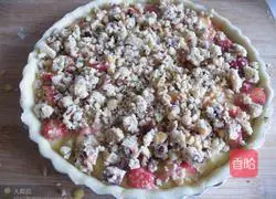 Illustration of how to make sweet strawberry pie 3