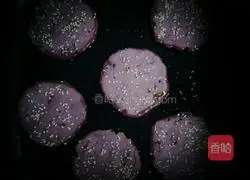 Purple Illustration of how to make potato cakes 7