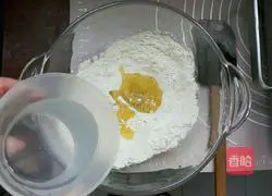 Illustration of how to make bean paste twist cake 3